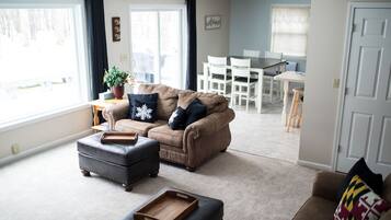 Smart TV, fireplace, video games