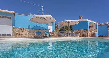 Villa FavĂČla independent with private pool