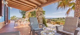 Villa Favòla independent with private pool