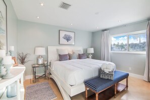 3 bedrooms, iron/ironing board, travel cot, free WiFi