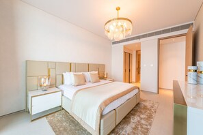 2 bedrooms, iron/ironing board, WiFi
