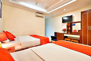 Minibar, desk, laptop workspace, free WiFi - S79 Boutique Hotel by hostify (Ho Chi Minh City)