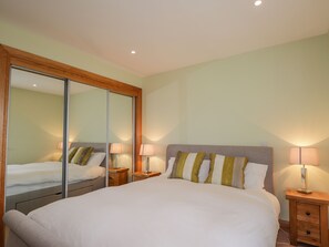 4 bedrooms, individually decorated, individually furnished, free WiFi - Lossiemouth Bay Cottage (Lossiemouth)