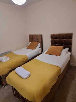 Leilighet, flere senger | 2 soverom, strykejern/-brett, wi-fi (inkludert) og sengetøy