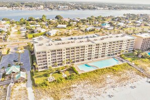 Exterior - Modern 3rd-floor condo with beach & Gulf views, balcony, outdoor pool & gym (Fort Walton Beach)