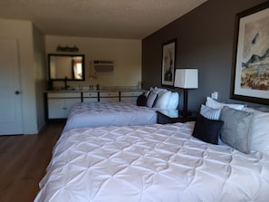 Room | Individually decorated, individually furnished, laptop workspace - Furnas County Lodging (Beaver City)