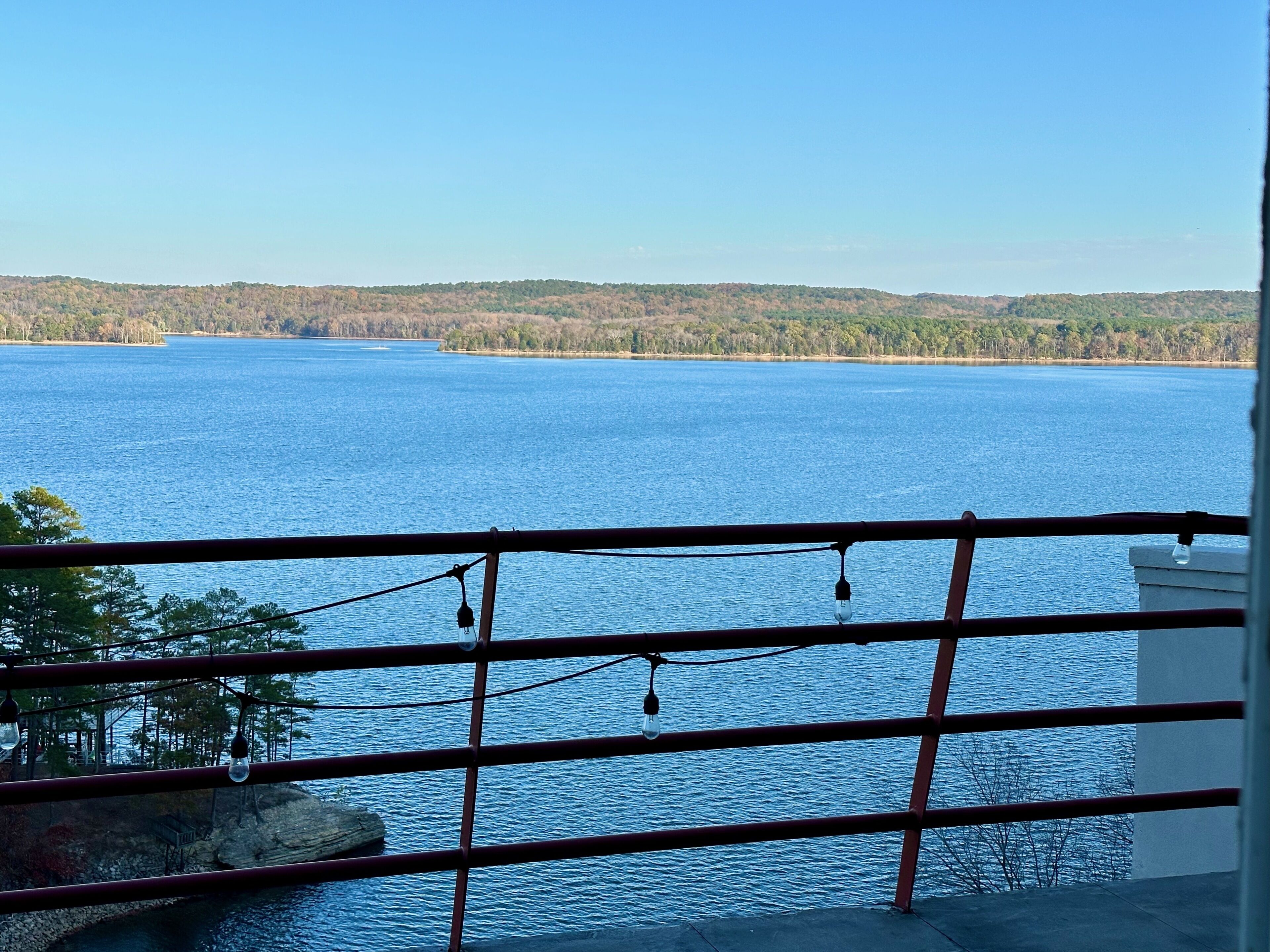 Luxury Pickwick Lake front Villa 9 w/ views & boatslip-5 mins to Aqua