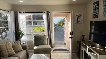 Smart TV, video games