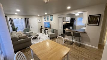 Smart TV, video games