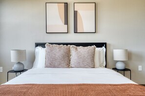 2 chambres, fer et planche Ă repasser, Wi-Fi, draps fournis