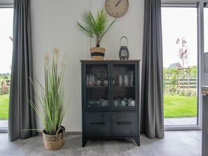 Interior - Cozy chalet at a quiet location, 7 km from the beach (Heiloo)