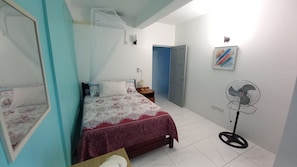 1 camera, ferro/asse da stiro, Wi-Fi gratuito, lenzuola