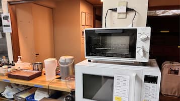 冷蔵庫、電子レンジ、オーブン、食器洗い機