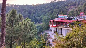 Exterior - Hotel Neelgiri (Kasauli)