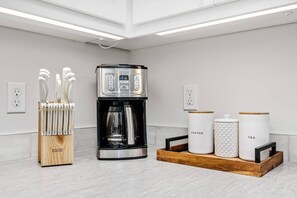 Interior - Exquisite Forested Retreat, Pet Friendly, Huge Patio w/ Fire-Table and TV, Steps From Dockside (West Linn)