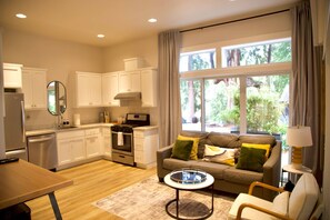 Unclassified image, 4 of 41, button