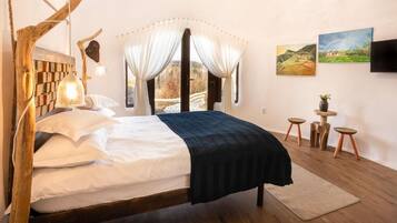 Design Double Room | Individually decorated, individually furnished, desk, free WiFi