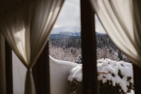 Design Double Room | Individually decorated, individually furnished, desk, free WiFi