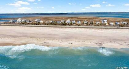 Yachtsman's Cove with 3-Levels