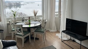Uklassifisert bilde, 4 av 9, knapp