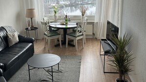 Uklassifisert bilde, 5 av 9, knapp