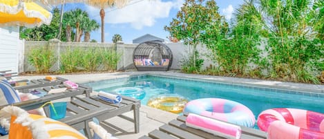 Outdoor pool, a heated pool