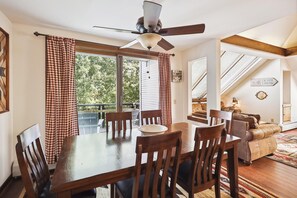 House, Multiple Beds (Sunrise Highlander L2) | Dining - Sunrise Highlander L2 (Killington)