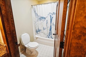 House, Multiple Beds (Sunrise Highlander L2) | Bathroom - Sunrise Highlander L2 (Killington)