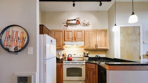 Private kitchen - Pinnacle A05 (Killington)
