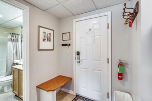 Condo, 1 Queen Bed with Sofa bed (Pico D305) | Bathroom - Pico D305 (Killington)