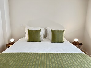 1 chambre, fer et planche Ă repasser, Wi-Fi gratuit, draps fournis