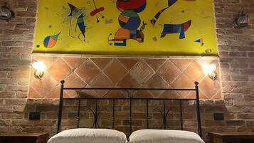 1 camera, Wi-Fi, lenzuola