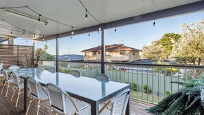 屋外ダイニングエリア