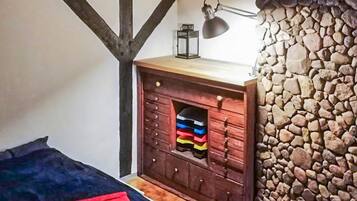 1 bedroom, WiFi (free)