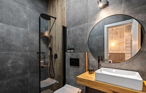La Finca Boutique Suites - Old City