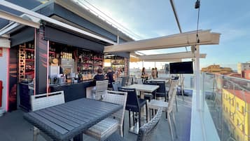 Snack bar