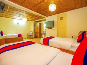 Desk, free WiFi, bed sheets - Sweet Home Hotel (Bhaktapur)