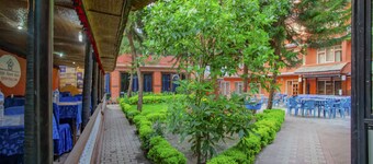 Sweet Home Hotel