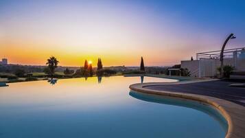 Seasonal outdoor pool, sun loungers