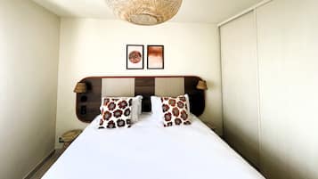 Appart Hotel Vue Golf | Een bureau, een laptopwerkplek, geluiddichte muren, gratis babybedden