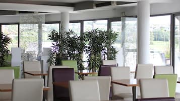Buffet breakfast on weekends (EUR 16 per person)