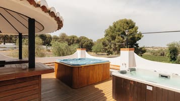 Bain à remous extérieur