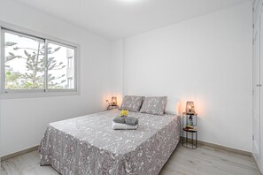 2 chambres, coffre-fort, accès au Wi-Fi (inclus), literie fournie