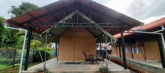 Devi Villa - Plantation Retreat & Forest Getaway