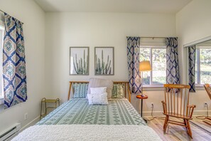 2 bedrooms, desk, free WiFi, bed sheets