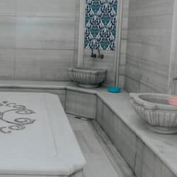 Sauna, hot tub, steam room, hot springs/mineral springs, body treatments