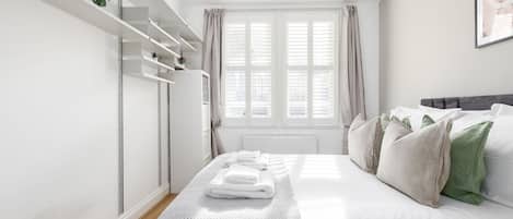 Apartment | 2 bedrooms, hypo-allergenic bedding, individually furnished