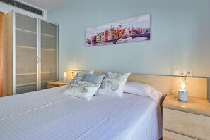 2 bedrooms - 2 bedroom apartment RM3 (Girona)