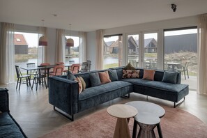 House, 5 Bedrooms (Duinzicht) | Living area | Flat-screen TV