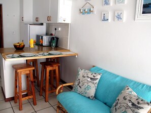 Interior - Sea Why is a self-catering apartment in Nature's Valley , 5 min from the beach (Plettenberg Bay)